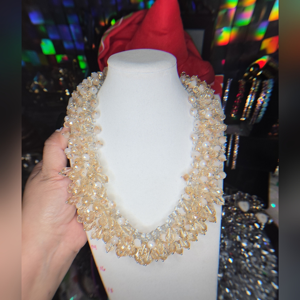 NATASHA COUTURE CRYSTAL STATEMENT NECKLACE NWT - Picture 5 of 9
